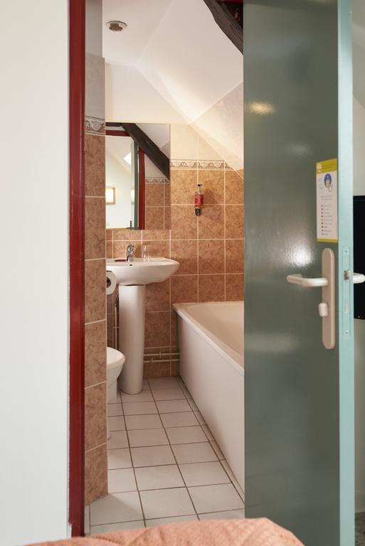chambres d'hotes du colvert Forges-les-Eaux Extérieur photo